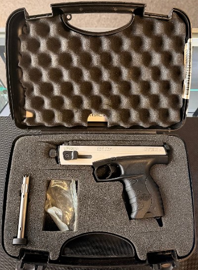 WALTHER SP22 .22 LR - Image 3 of 3