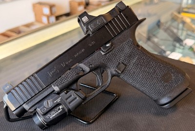 GLOCK G17 GEN 69MM LUGER (9x19 PARA) - Image 1 of 3