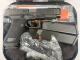 GLOCK G17 GEN 69MM LUGER (9x19 PARA) - 1 of 13
