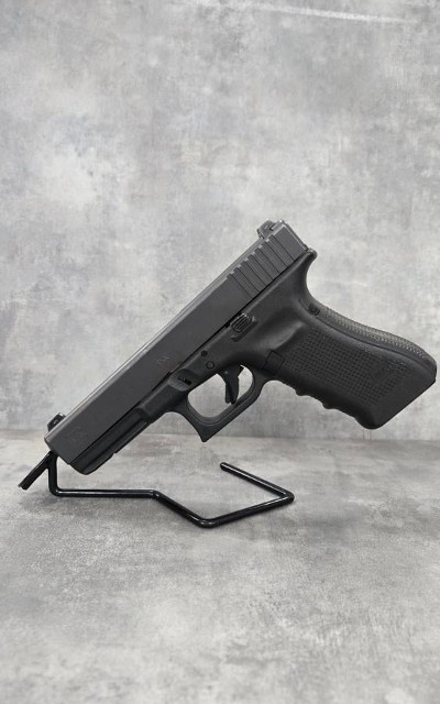 GLOCK 17 GEN 4 9MM LUGER (9x19 PARA) - Image 1 of 4