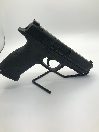 SMITH & WESSON M&P 40 .40 S&W - Image 9 of 12
