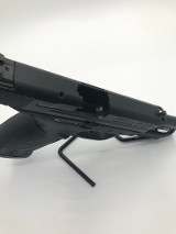 SMITH & WESSON M&P 40 .40 S&W - Image 10 of 12