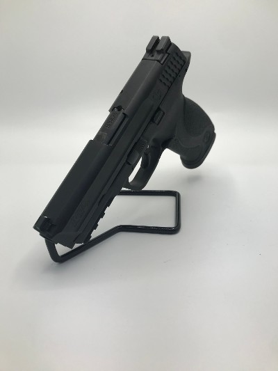 SMITH & WESSON M&P 40 .40 S&W - Image 4 of 12