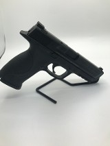 SMITH & WESSON M&P 40 .40 S&W - Image 9 of 12
