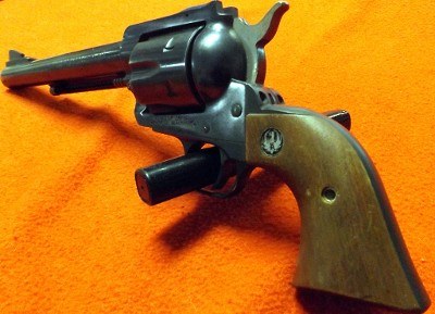 RUGER NEW MODEL BLACKHAWK .357 MAG - Image 3 of 14