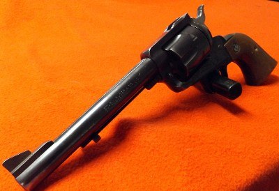 RUGER NEW MODEL BLACKHAWK .357 MAG - Image 2 of 14