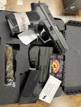 SIG SAUER SP2022 NITRON .40 S&W - Image 1 of 3