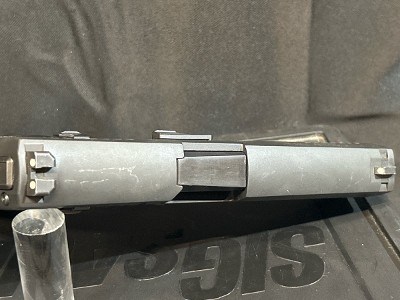 SIG SAUER P320 40 Smith & Wesson - Image 4 of 8