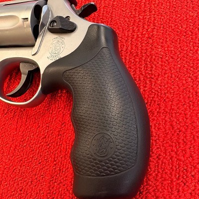 SMITH & WESSON MODEL 69 COMBAT MAGNUM .44 MAGNUM - Image 2 of 14