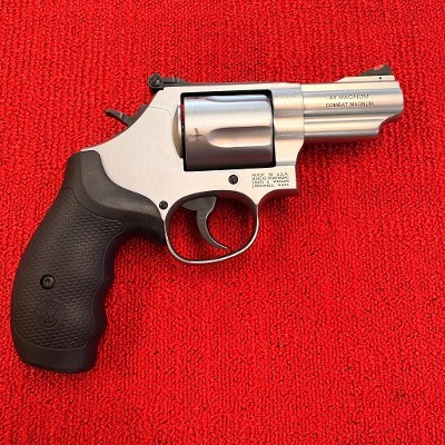 SMITH & WESSON MODEL 69 COMBAT MAGNUM .44 MAGNUM - Image 5 of 15