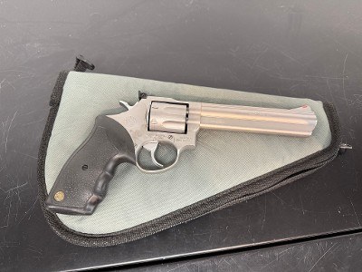 TAURUS MODEL 66 .357 MAG - Image 1 of 11