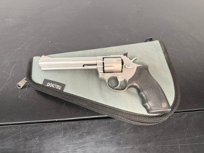 TAURUS MODEL 66 .357 MAG - Image 2 of 11