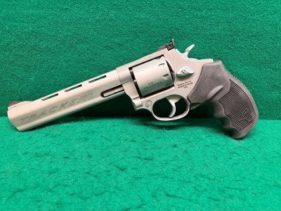 TAURUS 992 TRACKER .22 LR/.22 WMR - Image 6 of 21