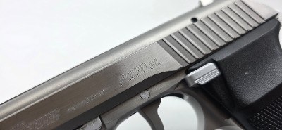 SIG SAUER P230SL .380 ACP - Image 3 of 10