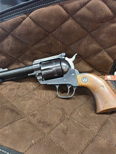 RUGER NEW MODEL BLACKHAWK .357 MAG - Image 5 of 5