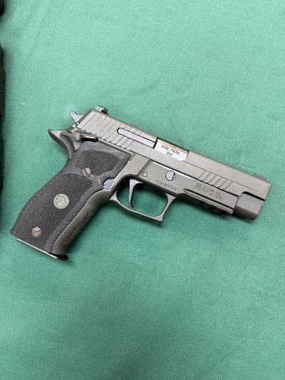 SIG SAUER P226 LEGION 9MM LUGER (9X19 PARA) - Image 1 of 16
