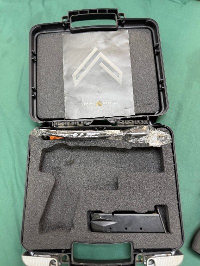 SIG SAUER P226 LEGION 9MM LUGER (9X19 PARA) - Image 2 of 16