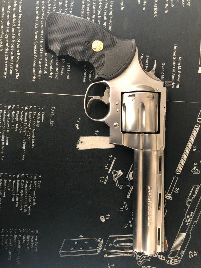 COLT ANACONDA .44 MAGNUM - Image 1 of 9