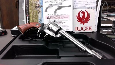 RUGER NEW MODEL BLACKHAWK - STAINLESS .357 MAG - Image 4 of 9
