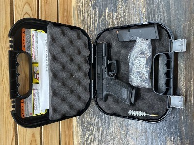 GLOCK 19 Gen6 9MM LUGER (9x19 PARA) - Image 1 of 6