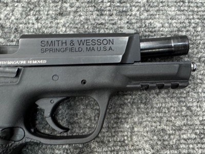 SMITH & WESSON M&P 9 9MM LUGER (9x19 PARA) - Image 4 of 8