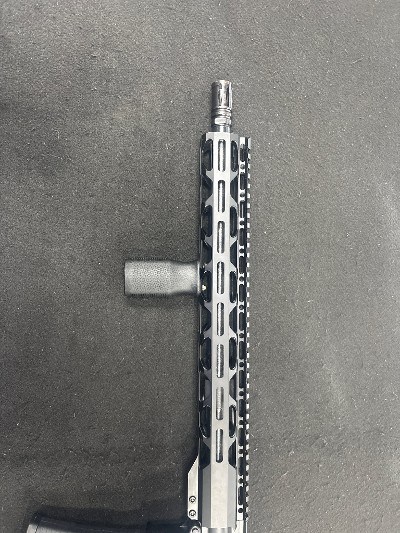 RADICAL FIREARMS RF-15 5.56X45MM NATO - Image 5 of 6