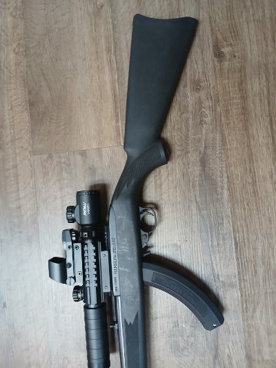 RUGER 10/22 .22 LR - Image 4 of 9