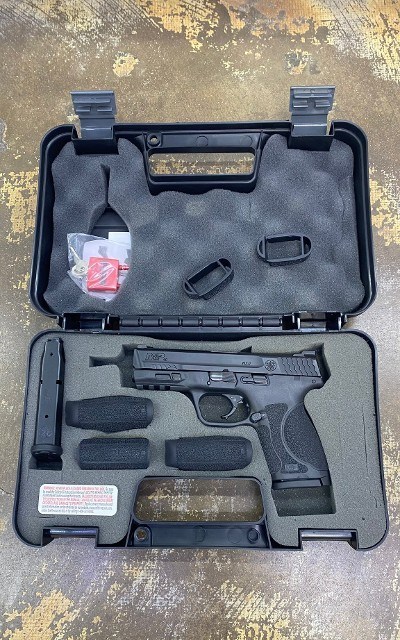 SMITH & WESSON M&P40 M2.0 COMPACT .40 S&W - Image 1 of 7