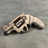 TAURUS 85 PROTECTOR POLYMER .38 SPL - Image 1 of 3