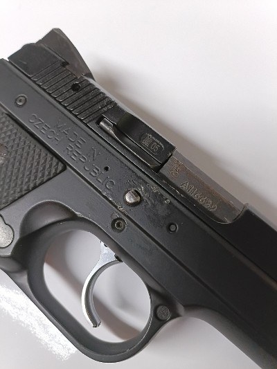 CZ cz 40B .40 S&W - Image 12 of 25