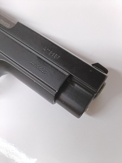 CZ cz 40B .40 S&W - Image 13 of 25