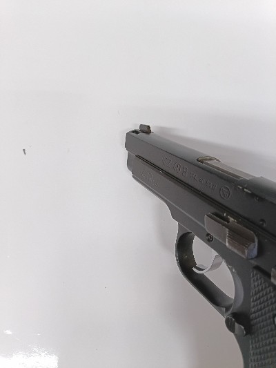 CZ cz 40B .40 S&W - Image 24 of 25