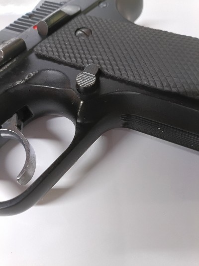CZ cz 40B .40 S&W - Image 6 of 25