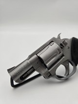 CHARTER ARMS UNDERCOVERETTE .32 MAG - Image 5 of 7