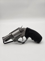 CHARTER ARMS UNDERCOVERETTE .32 MAG - Image 1 of 7