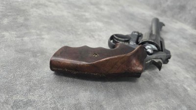 COLT OFFICERS MODEL .38 SPL - Image 3 of 4