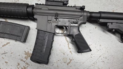 BUSHMASTER CARBON-15 AR15 W/ RED DOT 5.56X45MM NATO - Image 4 of 14