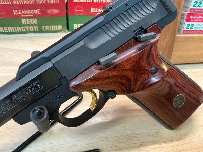 BROWNING buckmark pro target .22 LR - Image 7 of 11