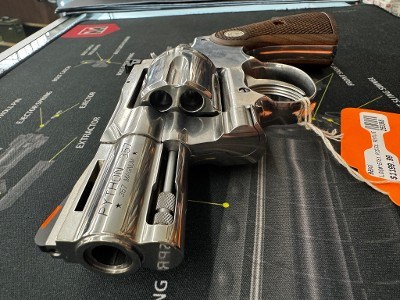 COLT PYTHON 2.5 INCH BARREL .38 SPECIAL/.357 MAGNUM - Image 3 of 11