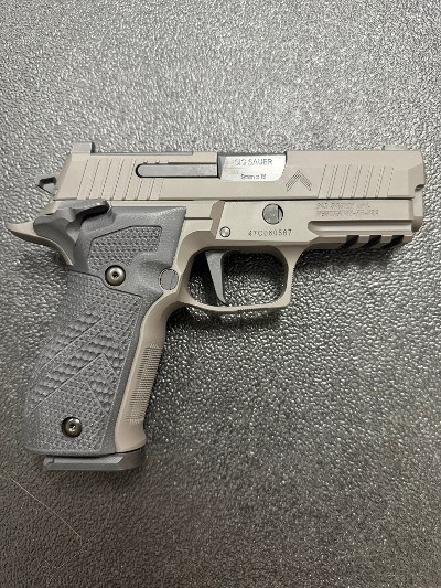 SIG SAUER P226-XCARRY LEGION (SINGLE ACTION) 9MM LUGER (9x19 PARA) - Image 4 of 13
