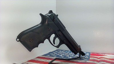BERETTA 96 .40 - Image 4 of 9