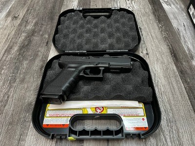 GLOCK 22 GEN 4 40 Smith & Wesson - Image 4 of 4