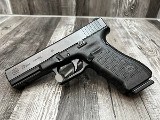 GLOCK 22 GEN 4 40 Smith & Wesson - Image 1 of 4