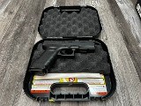 GLOCK 22 GEN 4 40 Smith & Wesson - Image 4 of 4