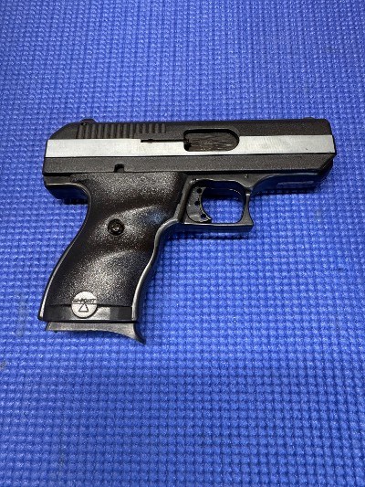HI-POINT CF380 .380 ACP - Image 4 of 4