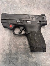SMITH & WESSON M&P SHIELD M2.0 CRIMSON TRACE LASER 40 Smith & Wesson - Image 1 of 7