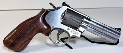 SMITH & WESSON 646 .40 S&W - Image 1 of 14