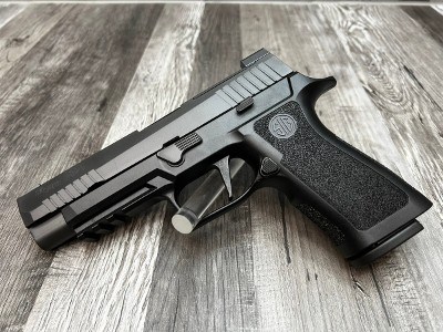 SIG SAUER P 320 X-SERIES 9MM LUGER (9x19 PARA) - Image 1 of 4