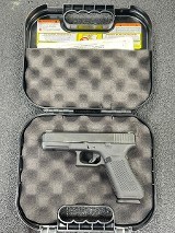 GLOCK 17 GEN 5 9MM LUGER (9x19 PARA) - Image 1 of 8