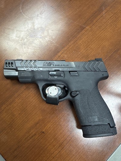 SMITH & WESSON M&P 9 SHIELD PLUS 9MM LUGER (9x19 PARA) - Image 1 of 4